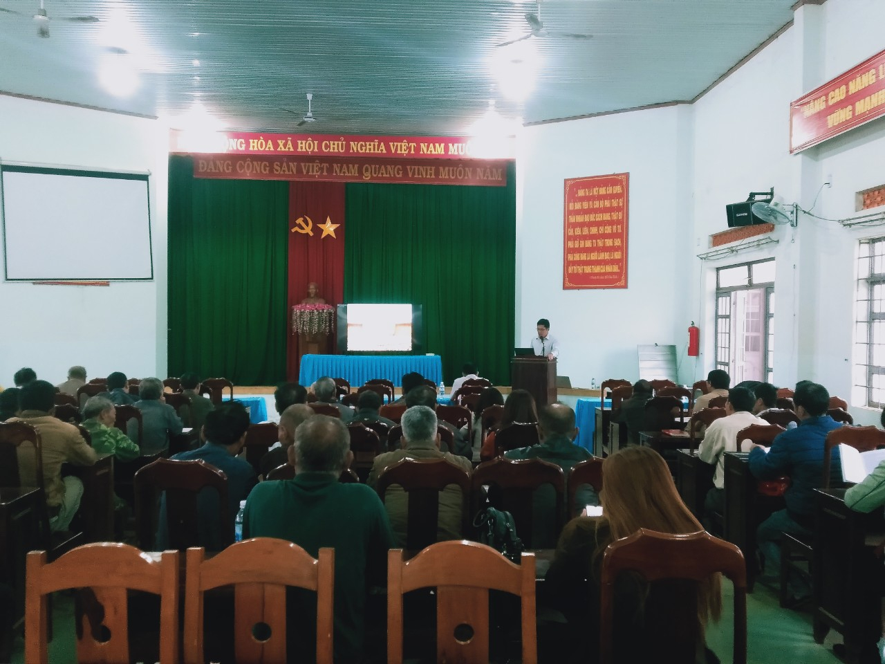Xã Ea Yông tổ chức hội nghị phổ biến, quán triệt chủ trương, chính sách của Đảng và Nhà nước về Chương trình MTQG xây dựng nông thôn mới, đợt 1 năm 2022